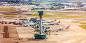 Heathrow Airport. Var den nya landningsbanan ska byggas är inte bestämt än. Foto: Istock.