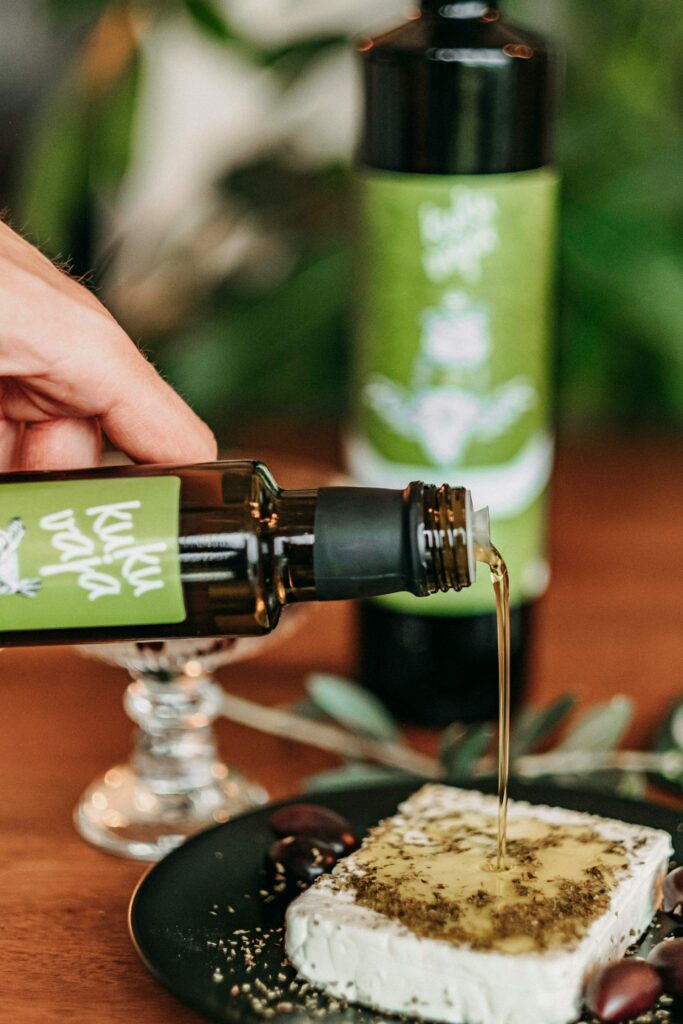 Olivolja hälls på ost