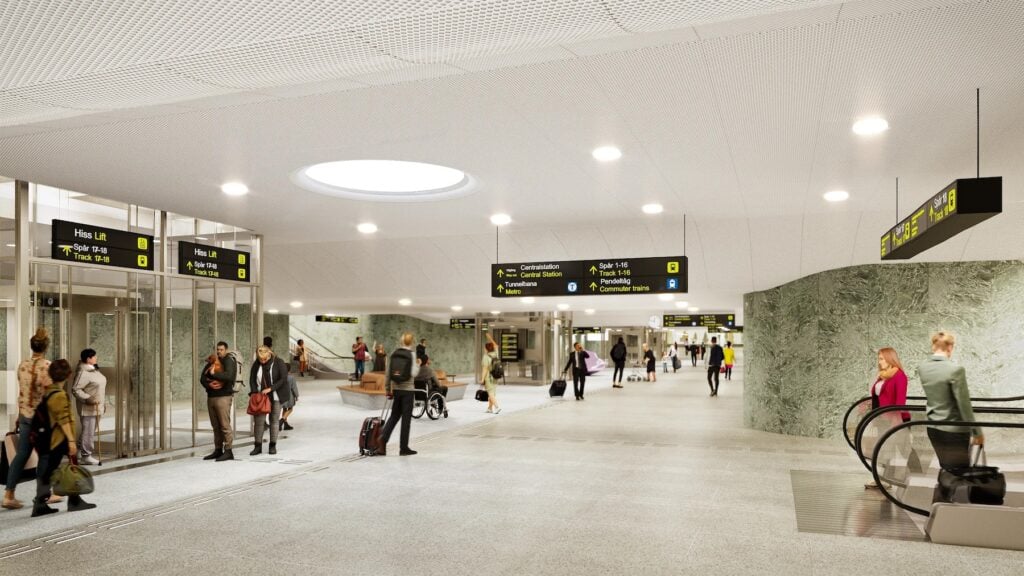 Ny underjordisk gång med människor under centralen i Stockholm.