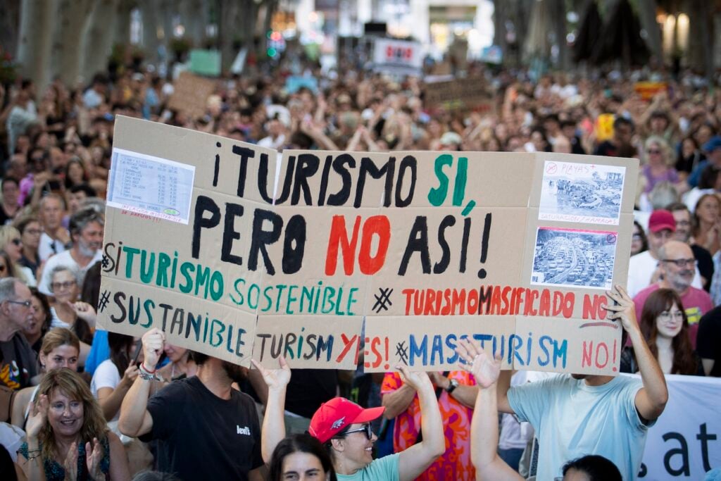 Demonstrationer mot massturism på gatorna i Palma.
